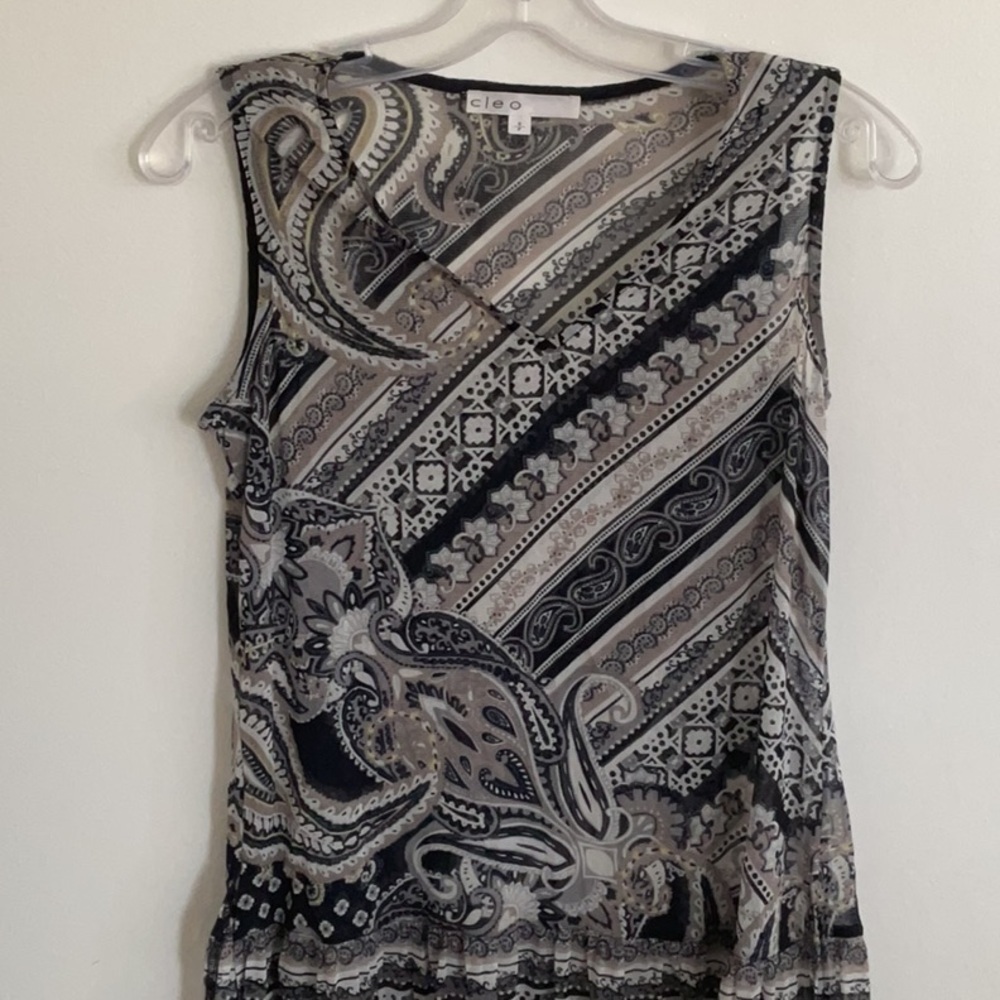 Cleo Women's Black and Gray Patterned Top